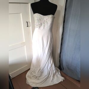 Stephen Yearick Floral Embroidery Beaded Crystal Ivory Silk Wedding Dress 10